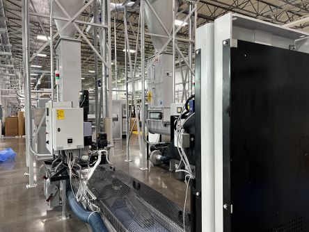 2 RUNIs SK370 zur Verdichtung von EPE und XPS. Mit Zyklonen verbunden. 