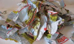 Trockene Aufkleber nach Entwässerung im Schneckenverdichter