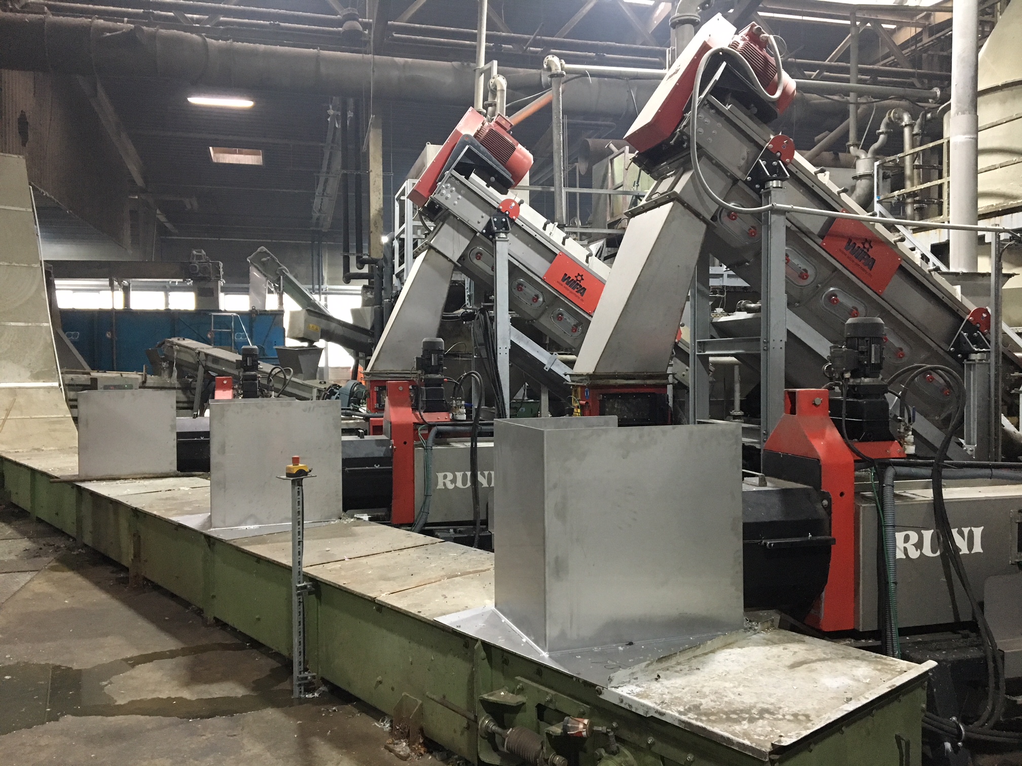 Schneckenverdichter für Entwässerung PE-Film, als Teil der Waschlinie