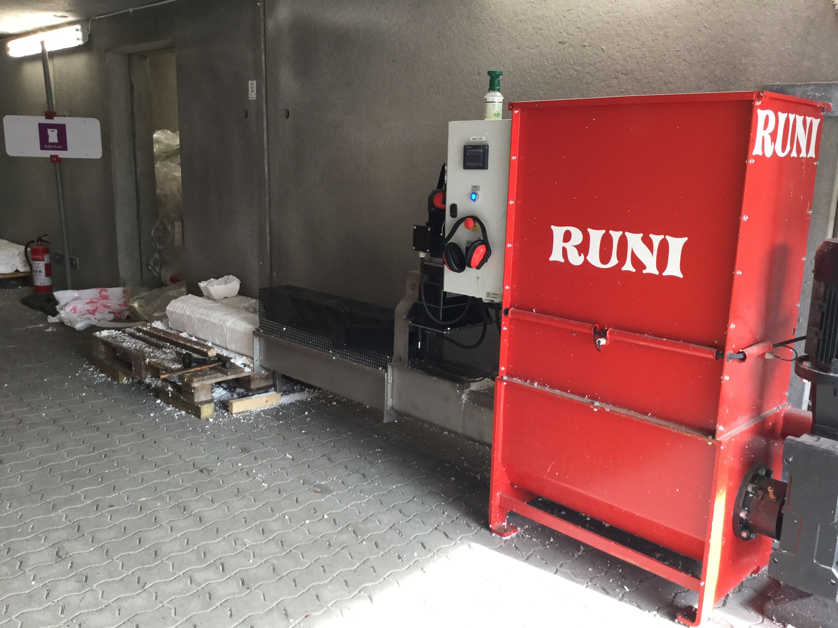 SK200 Schneckenverdichter zum Verdichten von Post-Consumer-EPS