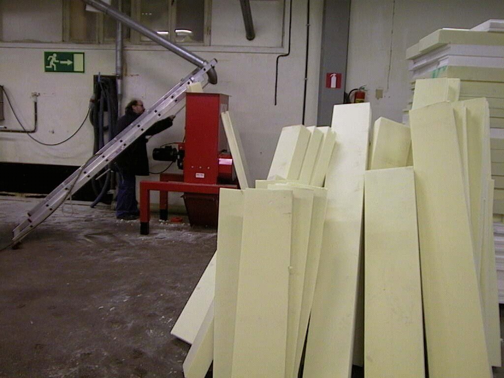 PUR Schaummaterial bevor Verdichtung
